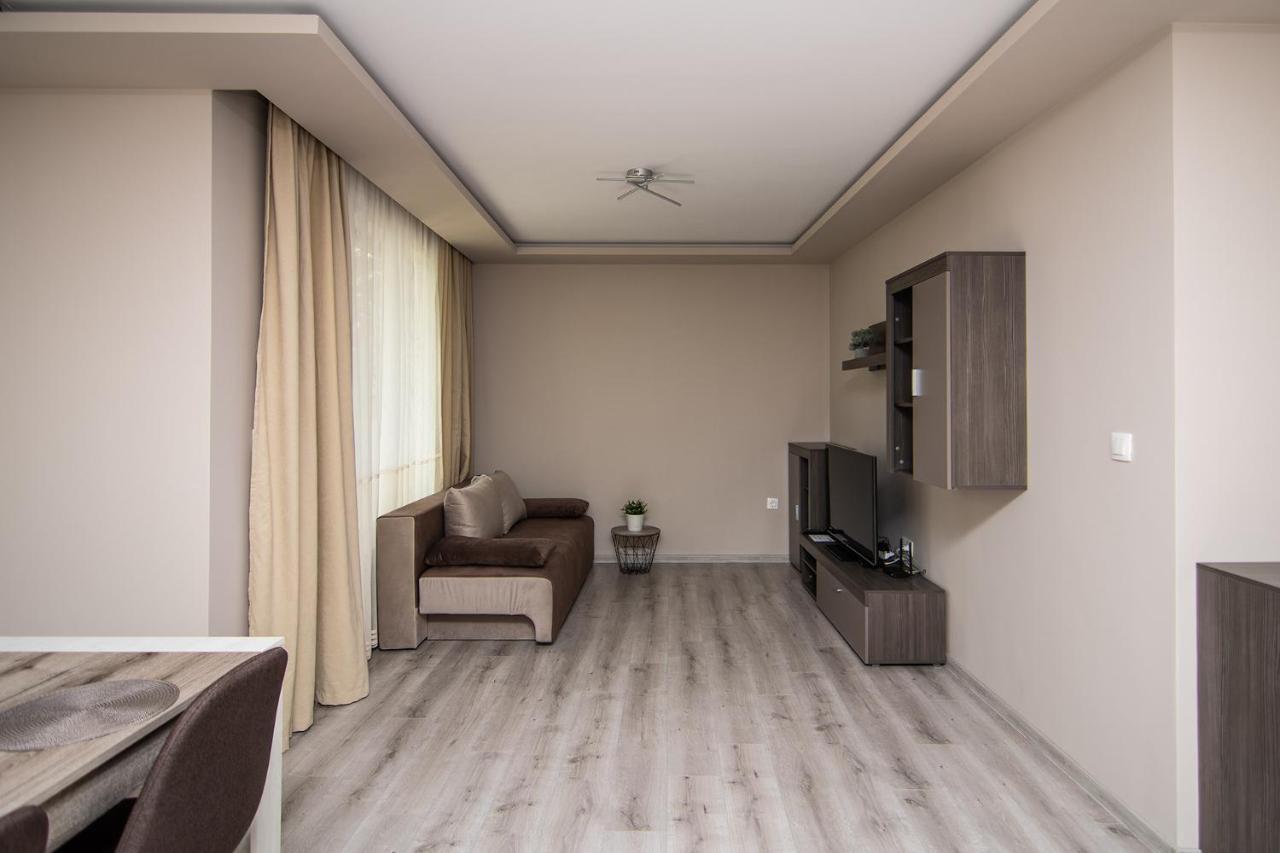 Apartmán Cozy Flats Nearby Center Free Park Area Varna Exteriér fotografie